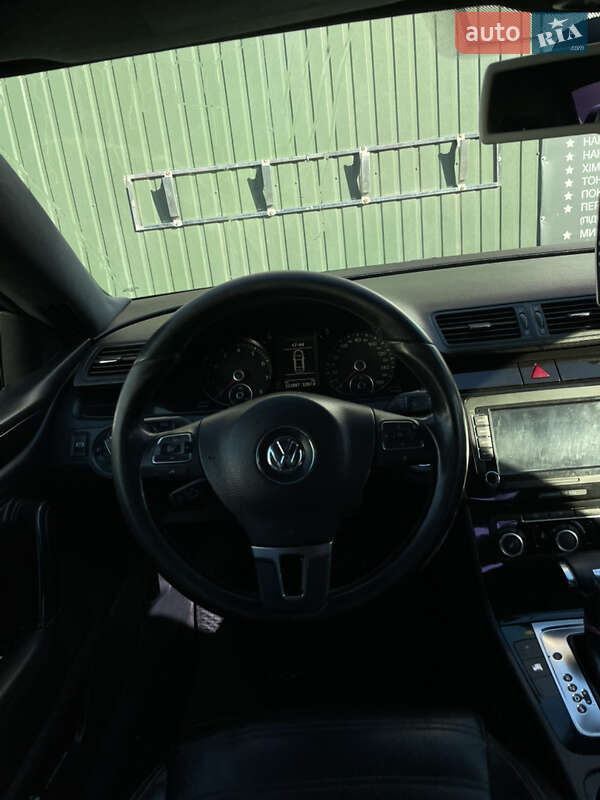 Купе Volkswagen CC / Passat CC 2010 в Полонному