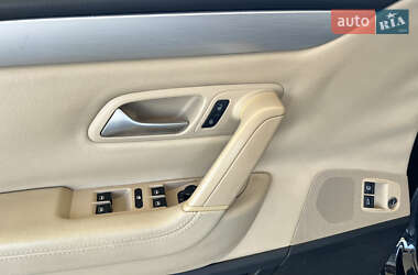 Купе Volkswagen CC / Passat CC 2014 в 