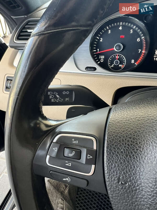 Купе Volkswagen CC / Passat CC 2014 в Николаеве