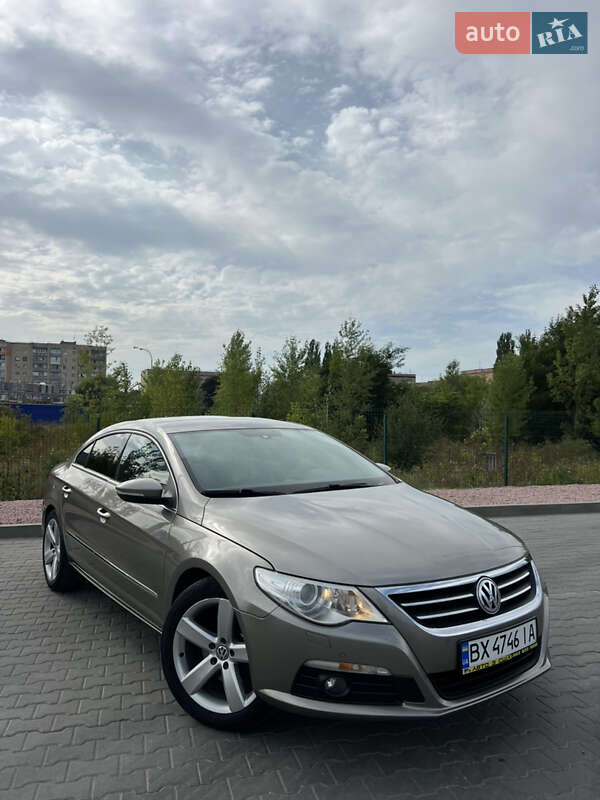 Купе Volkswagen CC / Passat CC 2009 в 