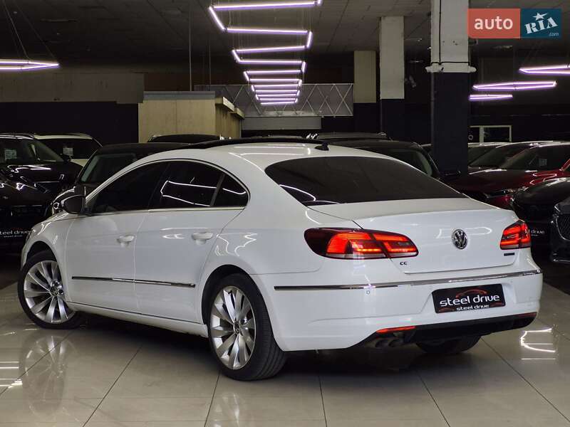 Купе Volkswagen CC / Passat CC 2012 в Николаеве