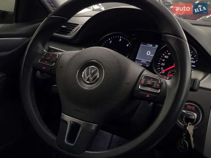 Купе Volkswagen CC / Passat CC 2012 в Николаеве