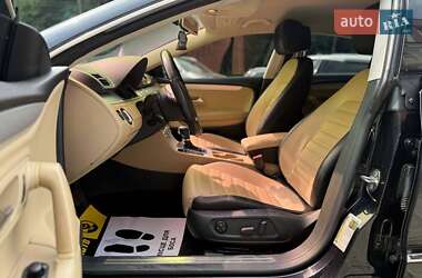 Купе Volkswagen CC / Passat CC 2013 в 