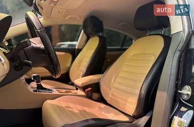 Купе Volkswagen CC / Passat CC 2013 в 