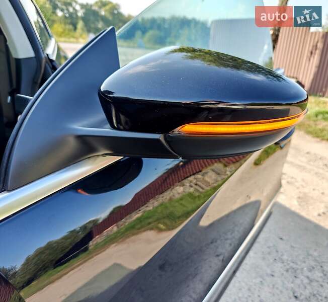 Купе Volkswagen CC / Passat CC 2012 в Киеве