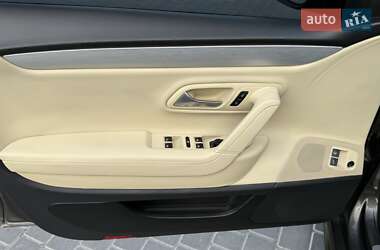 Купе Volkswagen CC / Passat CC 2013 в 