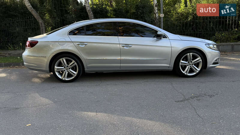 Купе Volkswagen CC / Passat CC 2012 в Боярке