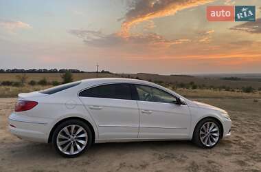 Купе Volkswagen CC / Passat CC 2009 в 