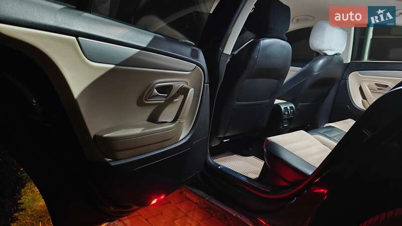Купе Volkswagen CC / Passat CC 2012 в Киеве