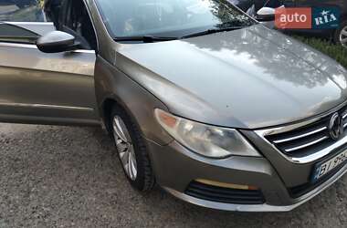 Купе Volkswagen CC / Passat CC 2011 в 