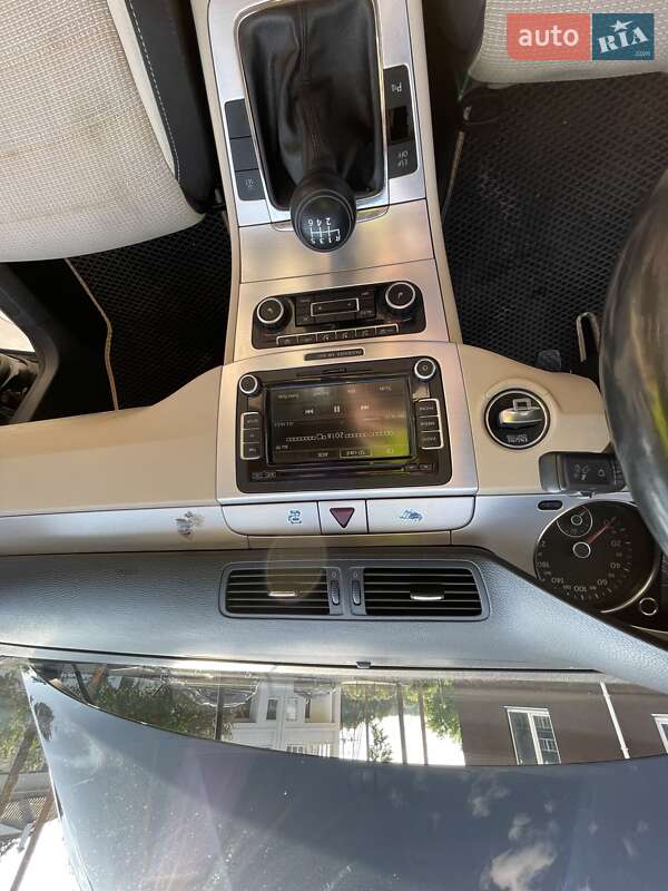 Купе Volkswagen CC / Passat CC 2008 в Охтирці