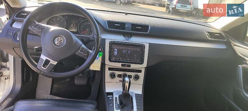 Купе Volkswagen CC / Passat CC 2012 в Києві