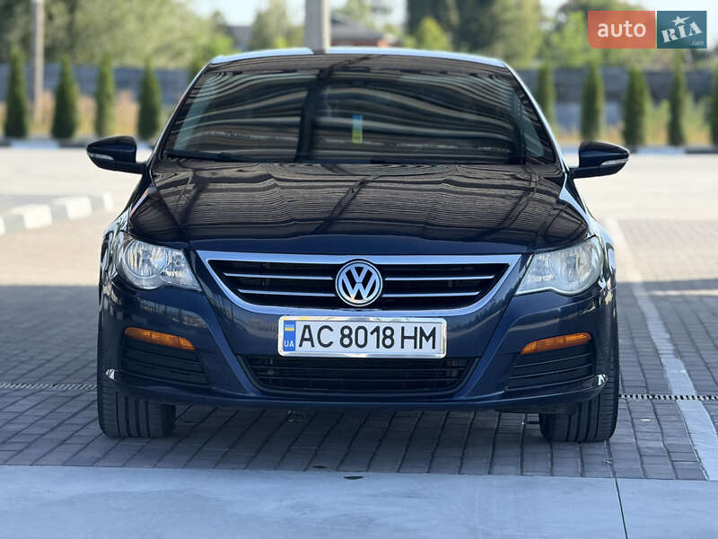Купе Volkswagen CC / Passat CC 2011 в Звягеле