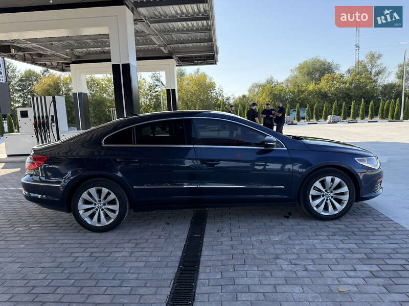 Купе Volkswagen CC / Passat CC 2011 в Звягеле