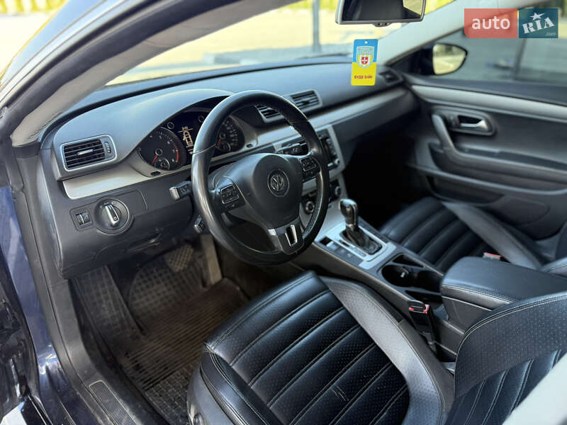 Купе Volkswagen CC / Passat CC 2011 в Звягеле