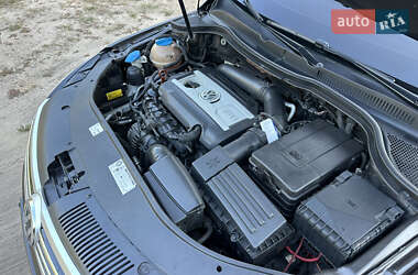 Купе Volkswagen CC / Passat CC 2012 в 
