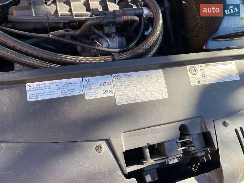 Купе Volkswagen CC / Passat CC 2012 в Помошной