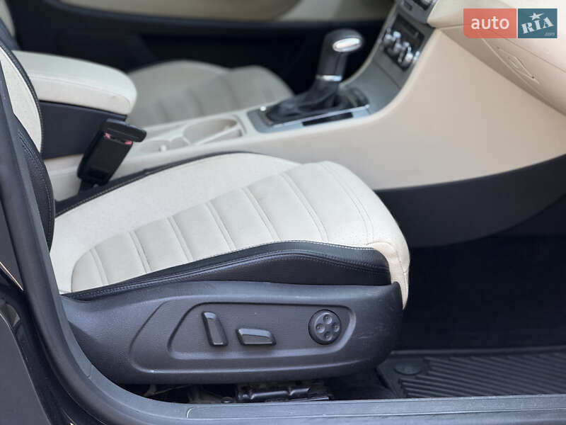 Купе Volkswagen CC / Passat CC 2009 в Тернополе