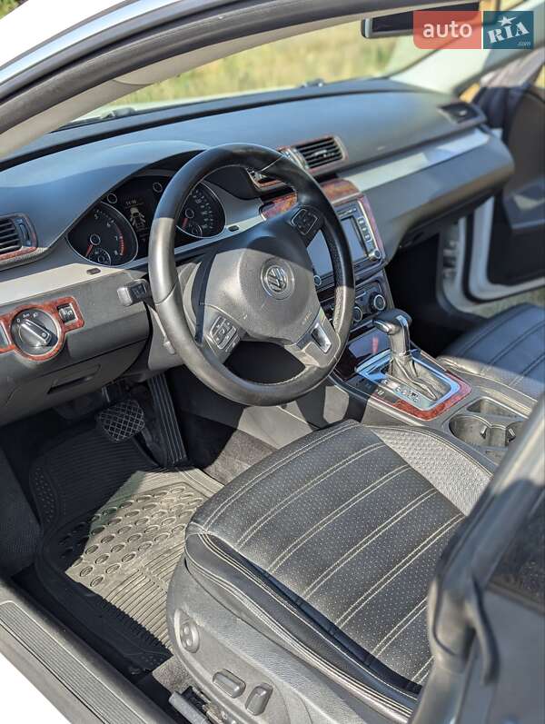 Купе Volkswagen CC / Passat CC 2010 в Камені-Каширському