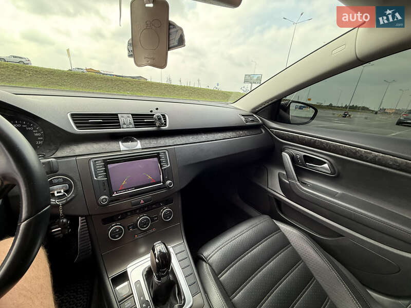 Купе Volkswagen CC / Passat CC 2011 в Львове