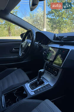 Купе Volkswagen CC / Passat CC 2011 в 