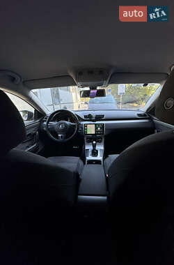 Купе Volkswagen CC / Passat CC 2011 в 