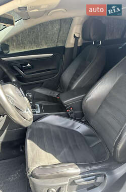 Купе Volkswagen CC / Passat CC 2012 в 