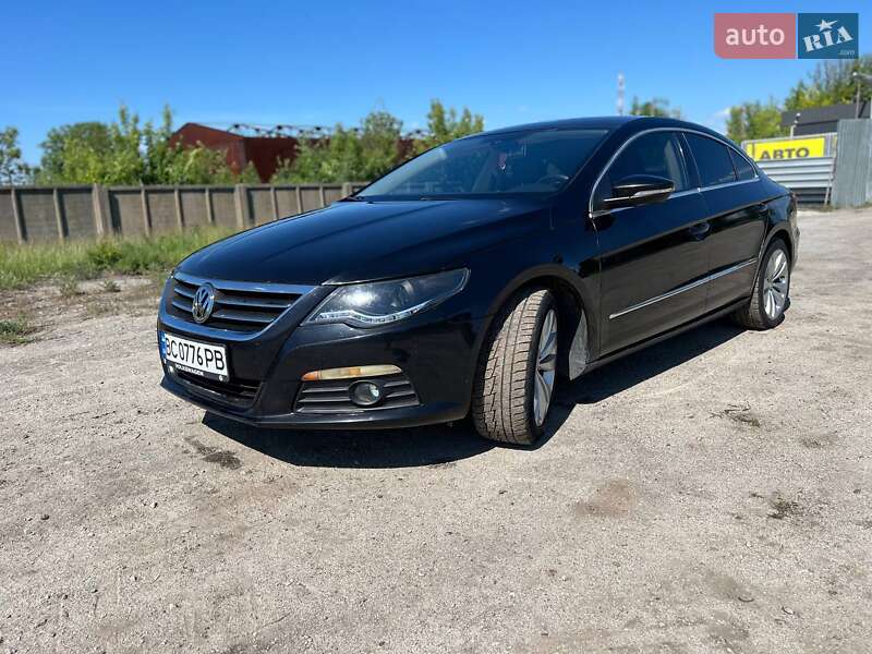 Купе Volkswagen CC / Passat CC 2011 в 