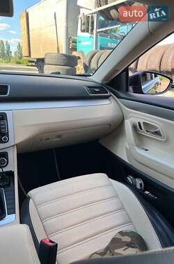 Купе Volkswagen CC / Passat CC 2011 в 
