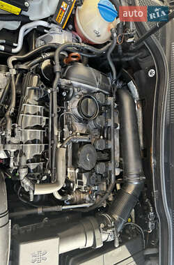 Купе Volkswagen CC / Passat CC 2012 в 