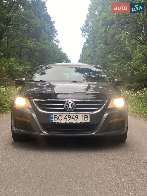 Купе Volkswagen CC / Passat CC 2010 в Львове