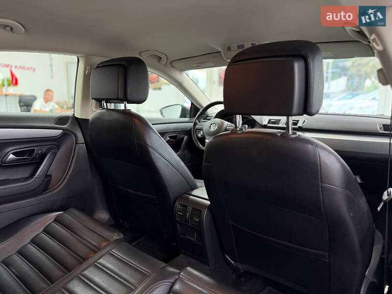 Купе Volkswagen CC / Passat CC 2014 в Киеве