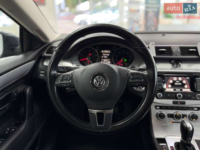 Купе Volkswagen CC / Passat CC 2014 в Киеве