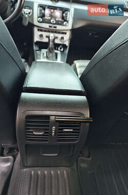 Купе Volkswagen CC / Passat CC 2012 в 