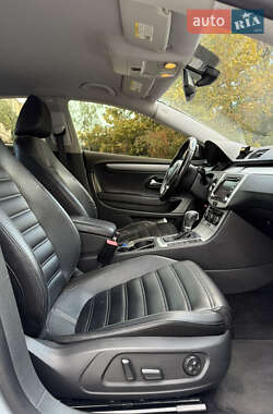 Купе Volkswagen CC / Passat CC 2011 в 
