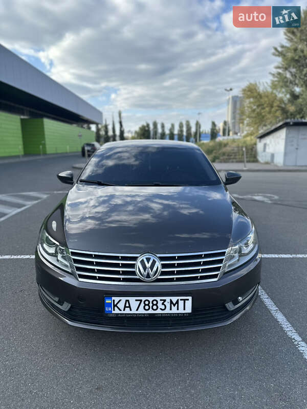 Купе Volkswagen CC / Passat CC 2012 в Киеве