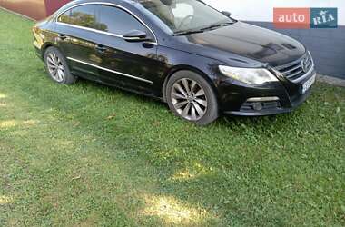 Купе Volkswagen CC / Passat CC 2011 в 