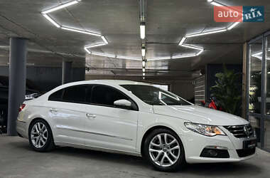 Купе Volkswagen CC / Passat CC 2011 в 
