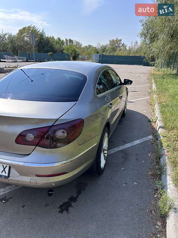 Купе Volkswagen CC / Passat CC 2009 в Киеве