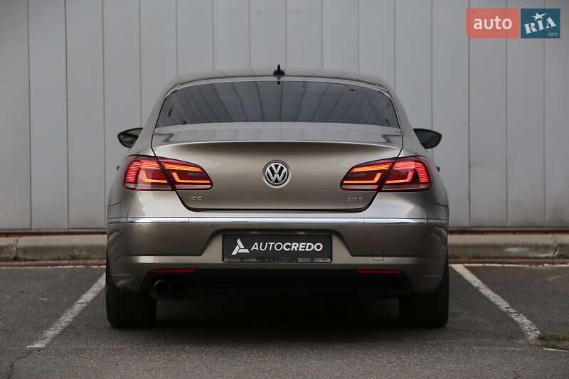 Купе Volkswagen CC / Passat CC 2012 в Києві