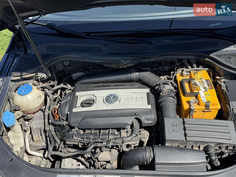 Купе Volkswagen CC / Passat CC 2011 в Андрушевке