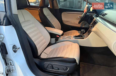 Купе Volkswagen CC / Passat CC 2012 в 