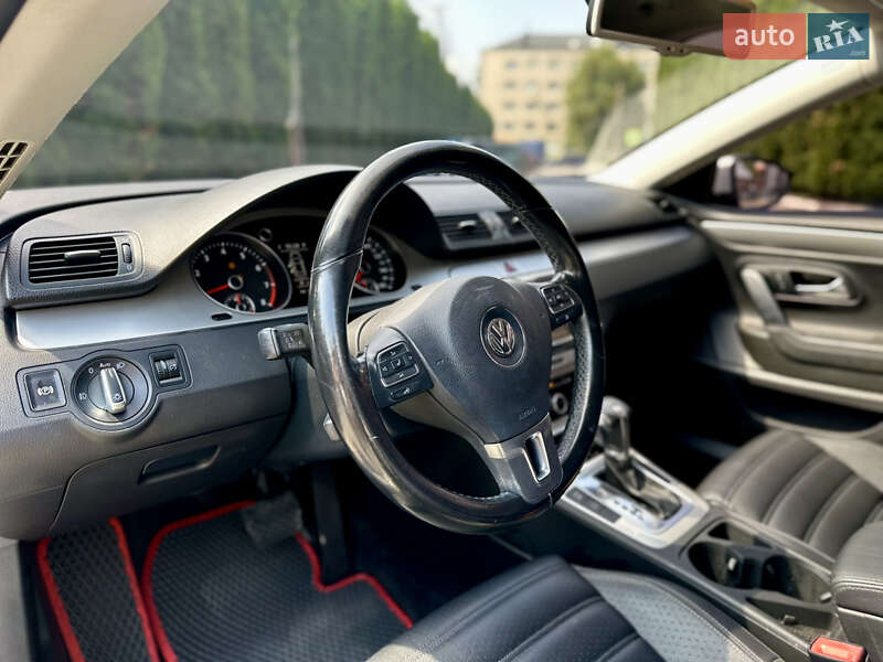 Купе Volkswagen CC / Passat CC 2010 в Тернополе