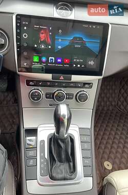 Купе Volkswagen CC / Passat CC 2012 в 