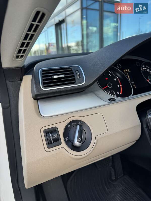 Купе Volkswagen CC / Passat CC 2014 в Киеве