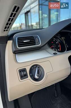 Купе Volkswagen CC / Passat CC 2014 в 
