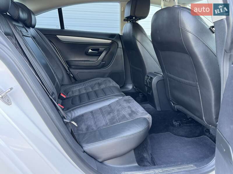 Купе Volkswagen CC / Passat CC 2013 в Тернополі