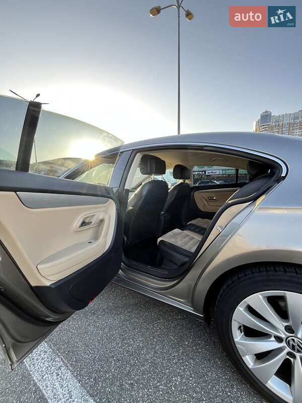 Купе Volkswagen CC / Passat CC 2012 в Луцке