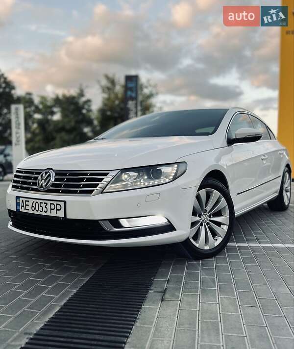 Купе Volkswagen CC / Passat CC 2012 в 