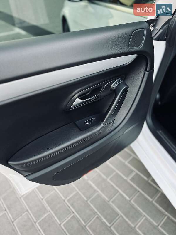 Купе Volkswagen CC / Passat CC 2012 в Кропивницком